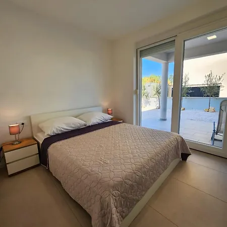 Paradise Apartman *